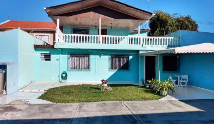 Casa para Venda em Curitiba, Cajuru, 4 dormitórios, 1 suíte, 2 banheiros, 17 vagas