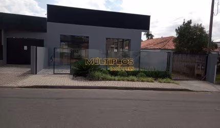 Excelente Ponto Comercial para Locação em Curitiba-PR, Bairro Uberaba: 2 Banheiros, 120m² de Área!