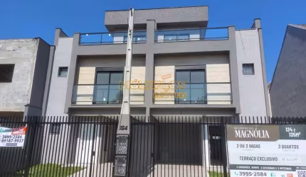 Sobrado de alto padrão no Condomínio Curitiba-PR - Bairro Uberaba: 3 quartos, 1 suíte, 2 salas, 3 banheiros, 2 vagas de garagem, 128m².