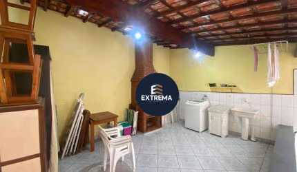 Sobrado Vista Mar na Guilhermina – 3 Dorms, Mobiliado, 90m da Praia!