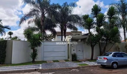 Casa à venda, 274 m² por R$ 1.300.000,00 - Residencial Royal Park - Jaboticabal/SP
