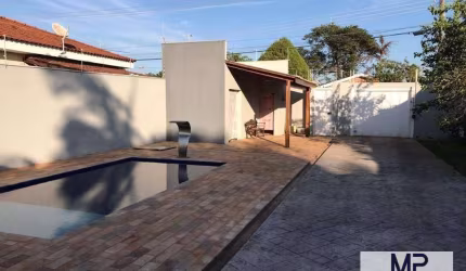 Casa à venda, 180 m² por R$ 450.000,00 - Jardim Universitário - Jaboticabal/SP