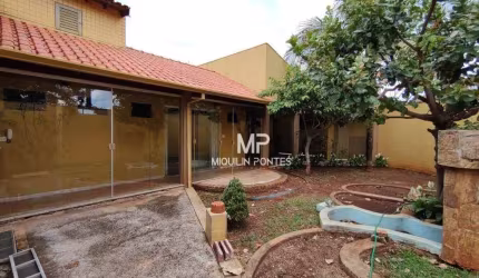 Casa com 2 dormitórios à venda, 203 m² por R$ 400.000,00 - Residencial Royal Park - Jaboticabal/SP