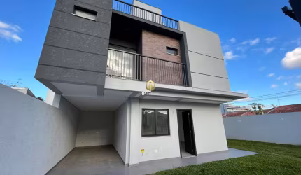 Sobrado à venda - Triplex, 134m  - Parque da Fonte, SAO JOSE DOS PINHAIS - PR
