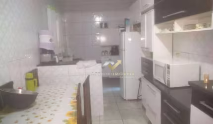 Casa com 2 dormitórios à venda, 179 m² por R$ 530.000,00 - Parque São Vicente - Mauá/SP