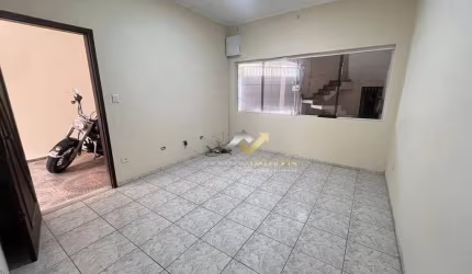 Casa com 3 dormitórios, 230 m² - venda por R$ 650.000,00 ou aluguel por R$ 2.900,00/mês - Vila Guaraciaba - Santo André/SP