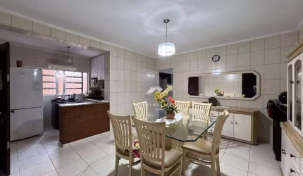 Sobrado com 3 dormitórios à venda, 230 m² por R$ 920.000,00 - Vila Guarani - Santo André/SP