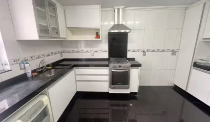 Sobrado com 2 dormitórios à venda, 109 m² por R$ 600.000,00 - Vila Assunção - Santo André/SP