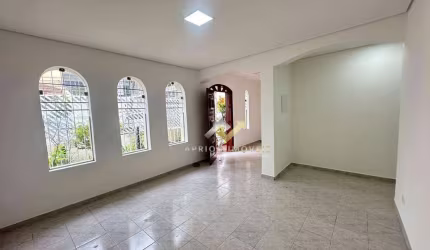 Casa com 3 dormitórios para alugar, 254 m² por R$ 9.100,00/mês - Jardim - Santo André/SP