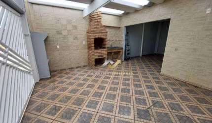 Casa com 2 quartos para alugar, 110 m² por R$ 2.920/mês - Vila Cecília Maria - Santo André/SP