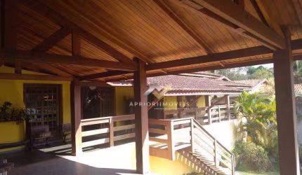 Sobrado com 5 dormitórios à venda, 450 m² por R$ 1.600.000,00 - Chácara de La Rocca - Carapicuíba/SP