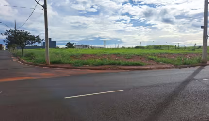 Terreno - Em rua, para Venda em Uberlândia/MG