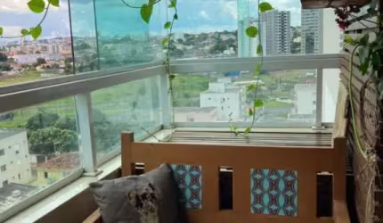 Apartamento - Padrão, para Venda em Uberlândia/MG