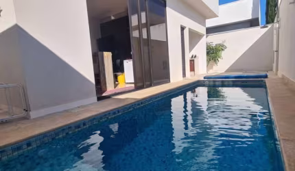 Casa - Em condomínio, para Venda em Uberlândia/MG