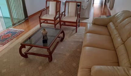 Casa - Padrão, para Venda em Uberlândia/MG
