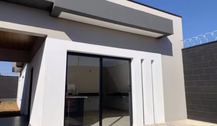 Casa - Padrão, para Venda em Uberlândia/MG