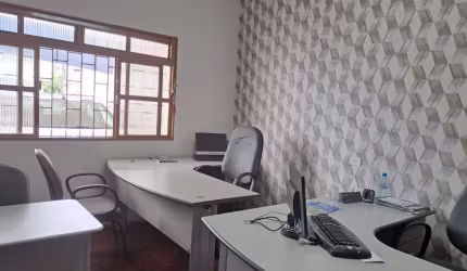 Comercial - Casa, para Venda em Uberlândia/MG