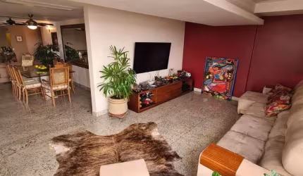 Apartamento - Padrão, para Venda em Uberlândia/MG