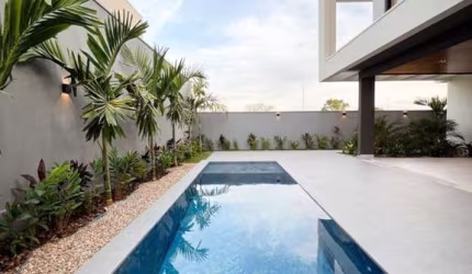 Casa - Padrão, para Venda em Uberlândia/MG