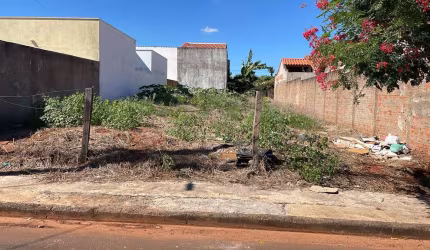 Terreno - Em rua, para Venda em Uberlândia/MG