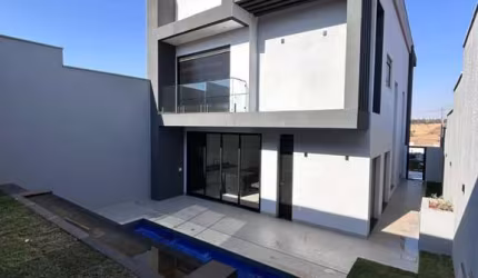 Casa - Sobrado em condomínio, para Venda em Uberlândia/MG