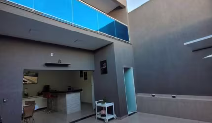 Casa - Sobrado Padrão, para Venda em Uberlândia/MG