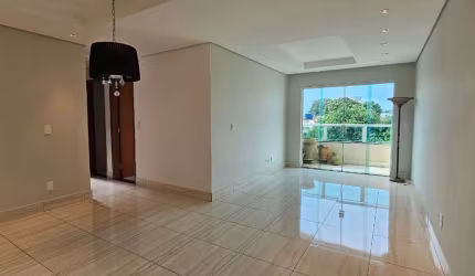Apartamento - Padrão, para Venda em Uberlândia/MG