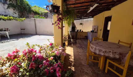 Casa - Padrão, para Venda em Uberlândia/MG