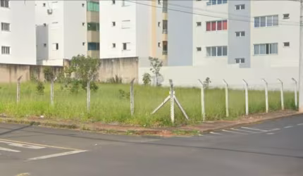 Terreno - Em rua, para Venda em Uberlândia/MG
