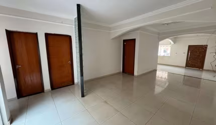 Casa - Padrão, para Venda em Uberlândia/MG