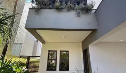 Casa - Sobrado em condomínio, para Venda em Uberlândia/MG