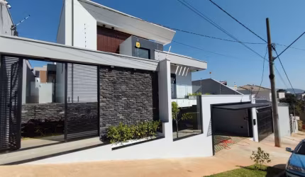 Casa com 4 dormitórios à venda, 280 m² por R$ 1.700.000,00 - Serra Morena - Pouso Alegre/MG