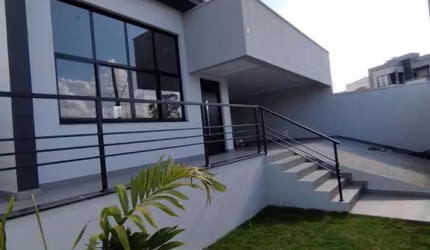 Casa com 3 dormitórios à venda, 168 m² por R$ 915.000,00 - Buritis - Pouso Alegre/MG
