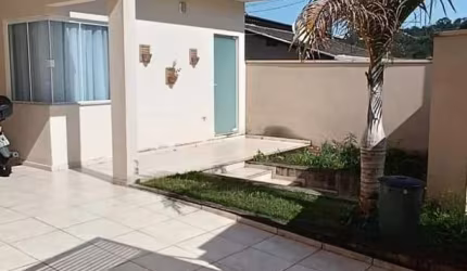 Casa com 3 dormitórios à venda, 166 m² por R$ 790.000 - Colinas de Santa Bárbara - Pouso Alegre/Minas Gerais