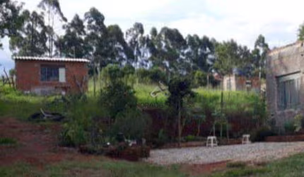 Casa com 2 dormitórios à venda, 210 m² por R$ 370.000 - Cervo - Pouso Alegre/Minas Gerais