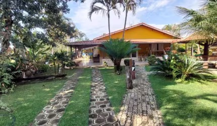 Chácara com 8 dormitórios à venda, 4000 m² por R$ 2.500.000,00 - Caiçara - Pouso Alegre/MG