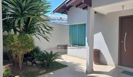 Casa com 5 dormitórios à venda, 240 m² por R$ 1.050.000 - Santa Rita I - Pouso Alegre/MG