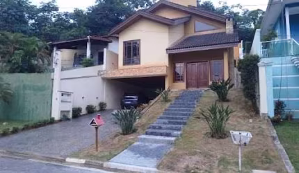 Sobrado com 4 dormitórios à venda, 340 m² por R$ 2.150.000,00 - Arujá Country Club - Arujá/SP