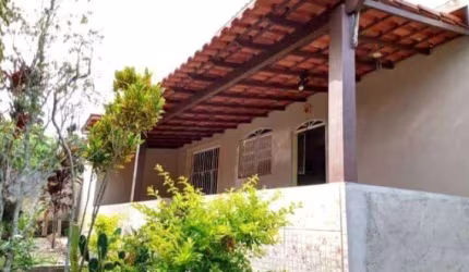 Casa à venda em Araruama, Araruama, com 2 quartos, 70m²