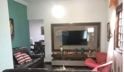 .Casa - Para Alugar - 3 Dormitórios, Região central, São José dos Campos, São Paulo