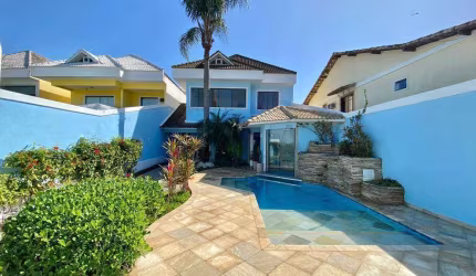 Casa à venda em Rio de Janeiro,  Recreio dos Bandeirantes, com 4 suítes, com 350 m²