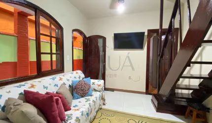 Casa à venda em Duque de Caxias, Parque Duque, com 3 quartos, com 65 m²