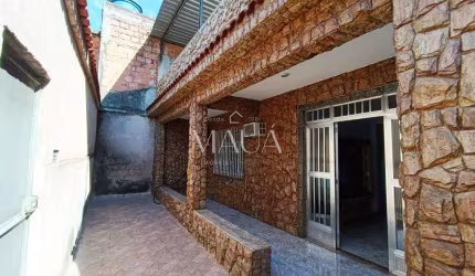 Casa à venda em Duque de Caxias, Saracuruna, com 2 quartos, com 189 m²