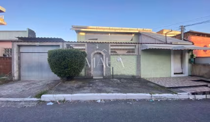 Casa à venda em Duque de Caxias, Parque Beira Mar, com 4 quartos, com 300 m², Didimo da Veiga