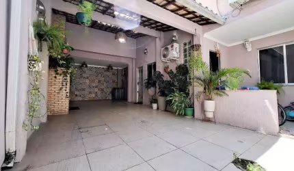 Casa à venda em Duque de Caxias, Vila São Luís, com 3 quartos, com 120 m²