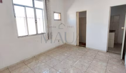 Sala à venda em Duque de Caxias, Centro, com 18 m², Comercial Presidente Vargas