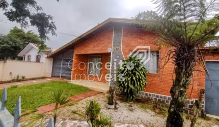 Residência com amplo Terreno - Uvaranas