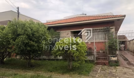 Residência com amplo Terreno - Jardim Carvalho