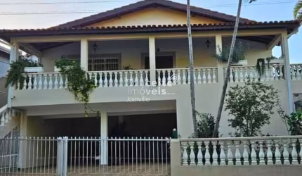 Casa em Estância Suiça Serra Negra/SP 200m²