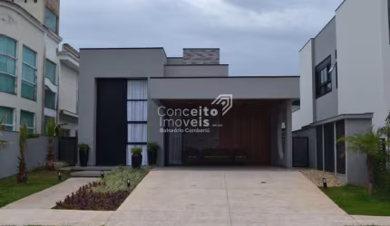 Casa no Condomínio Caledônia Camburiú